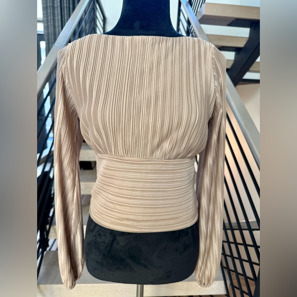 New Elegant Beige Long Sleeve Women's Top size M
